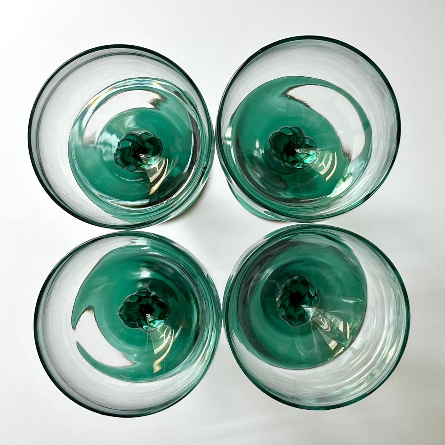 Green Juniper Wine Glasses with Domaine Pattern