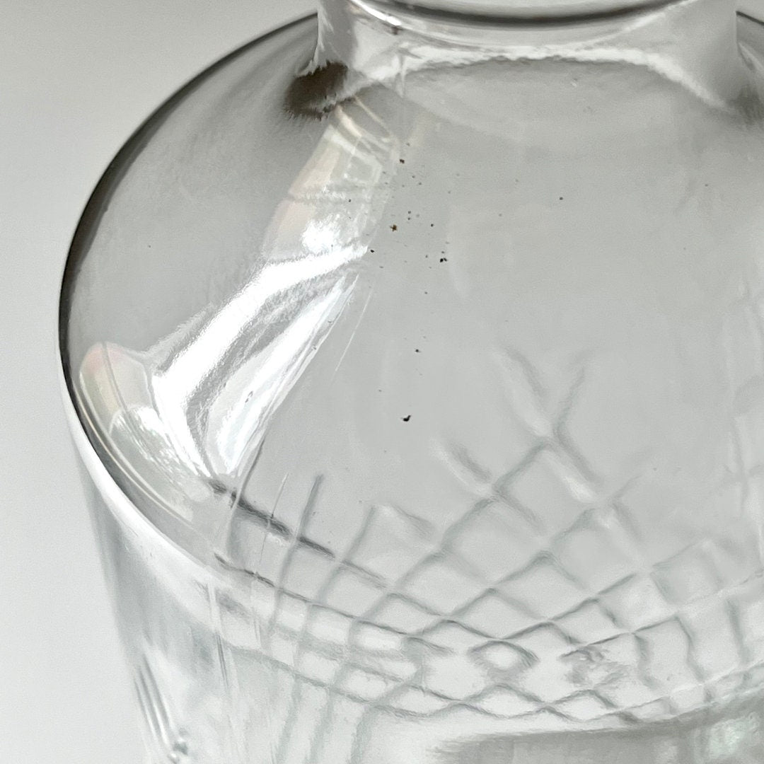 Cylindrical Liquor Decanter with Embossed Diamond Pattern