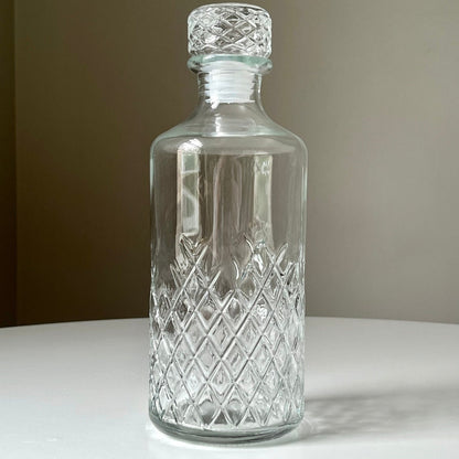 Cylindrical Liquor Decanter with Embossed Diamond Pattern