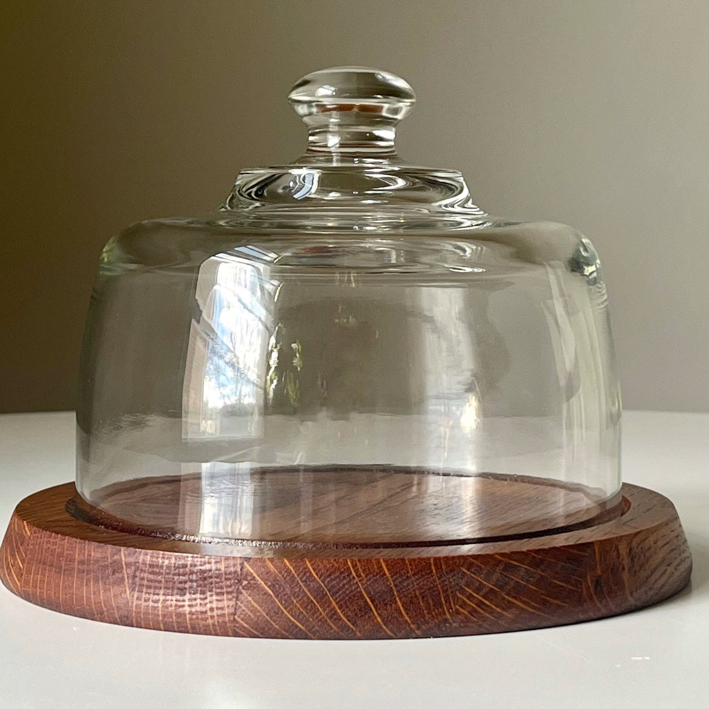 Cheese Dome with a Solid Wood Tray Base