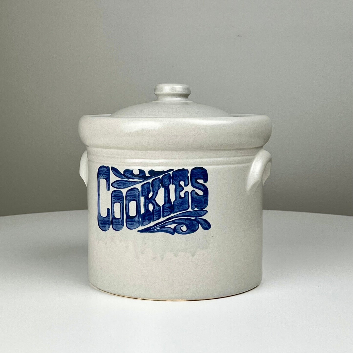 Yorktowne Stoneware Cookie Jar by Pfaltzgraff