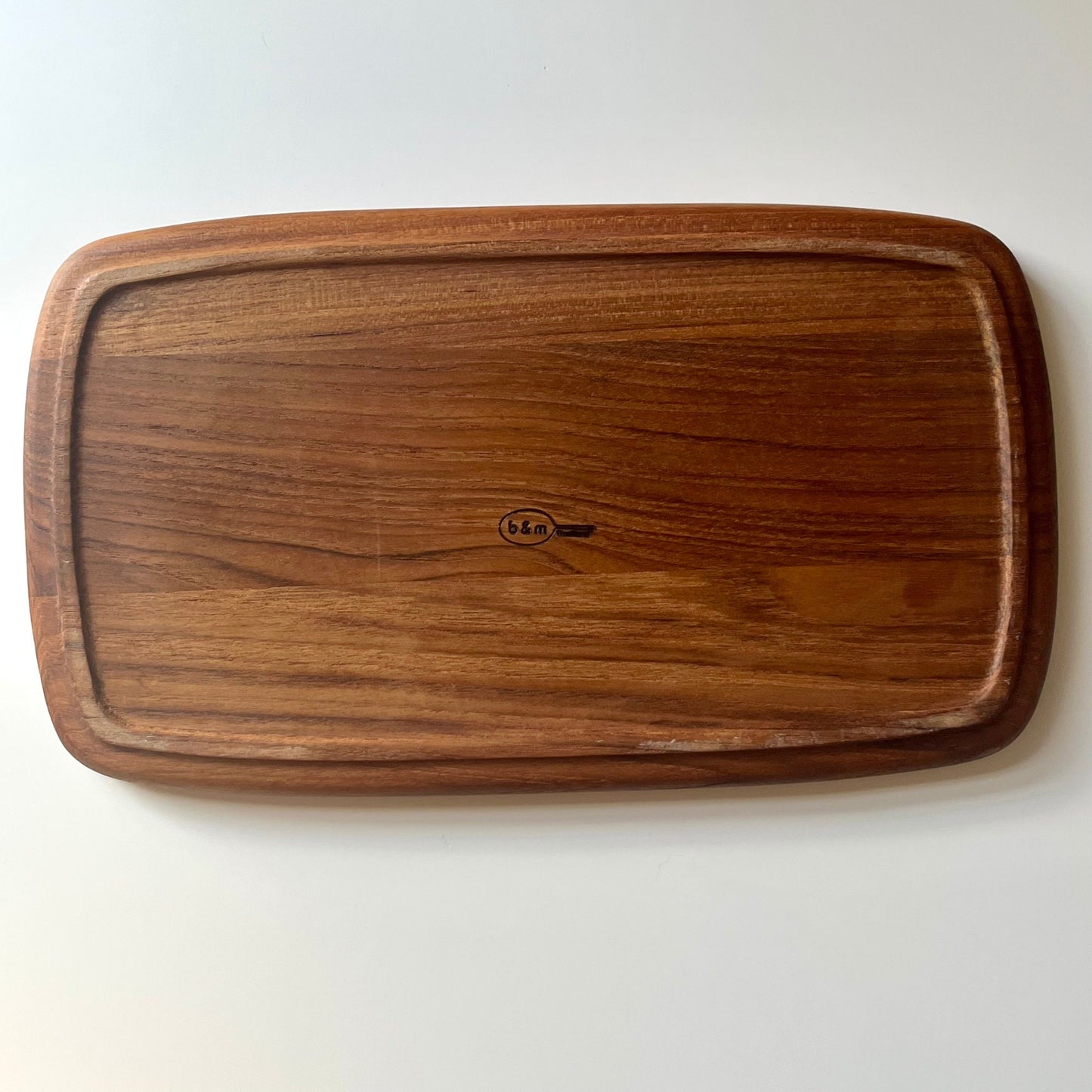 Mid Century Modern Cheese Dome with Solid Wood Charcuterie Board